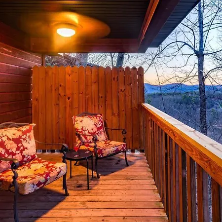Great View! Pool Table,Hot Tub,Privacy,Fireplace